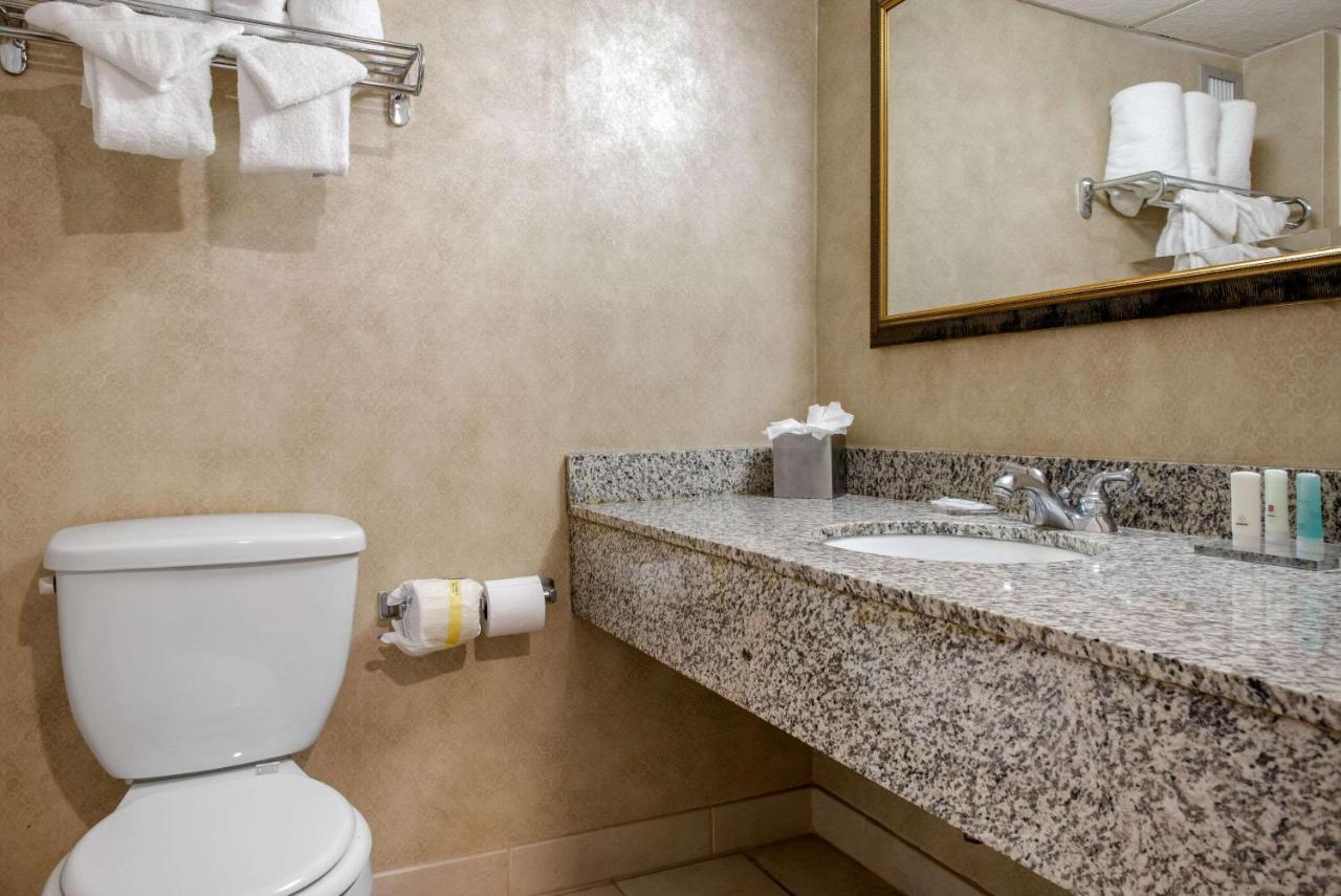אינדיאנפוליס Clarion Hotel מראה חיצוני תמונה