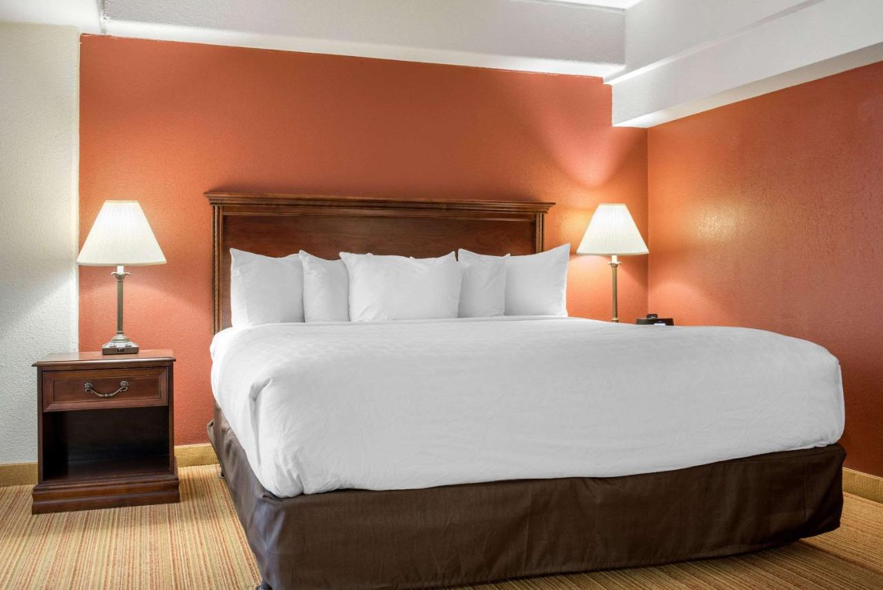 אינדיאנפוליס Clarion Hotel מראה חיצוני תמונה